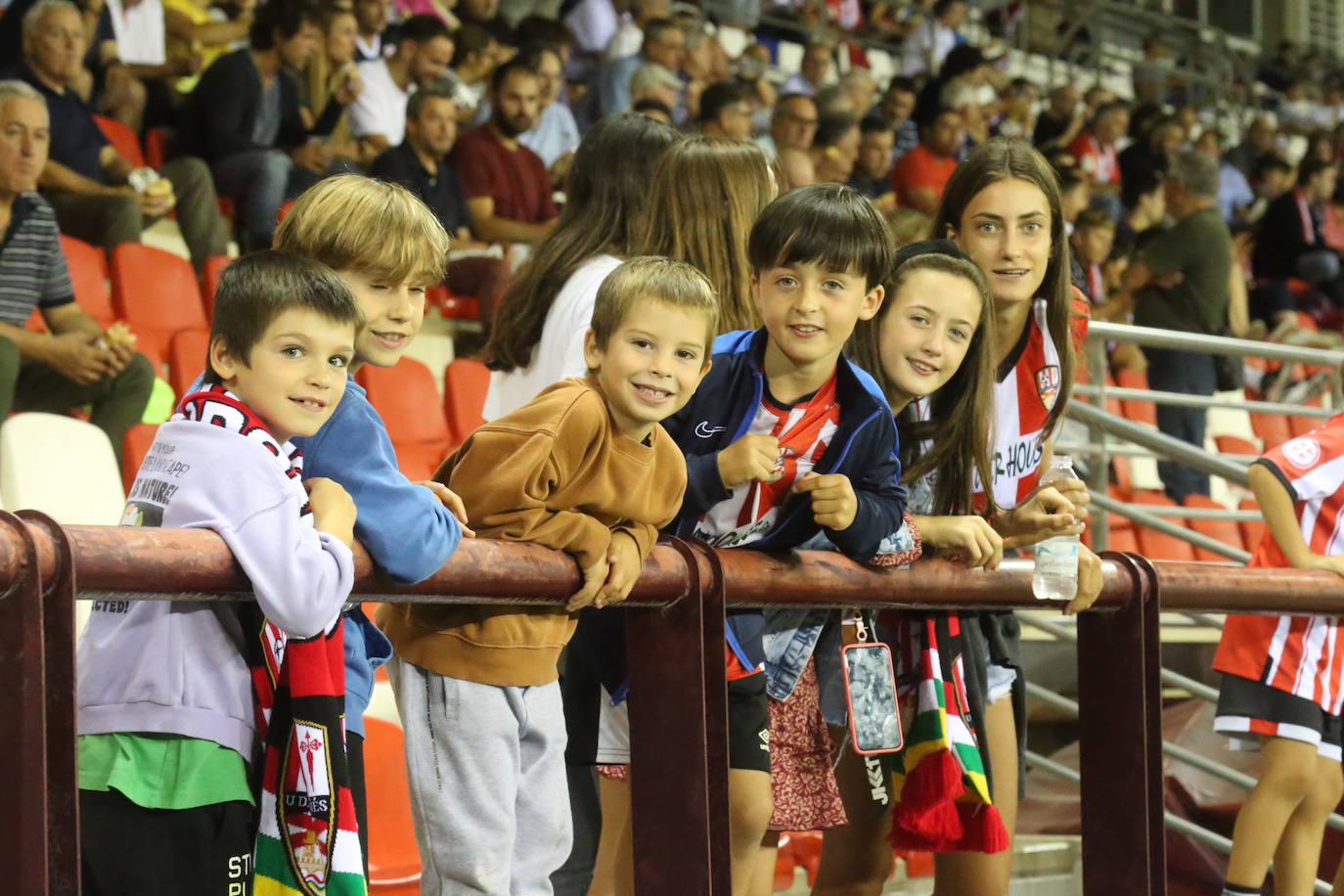 El público gozó en el Calahorra - UDL