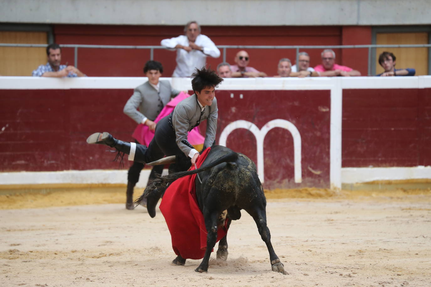 La cantera riojana se da cita en la plaza de toros de La Ribera