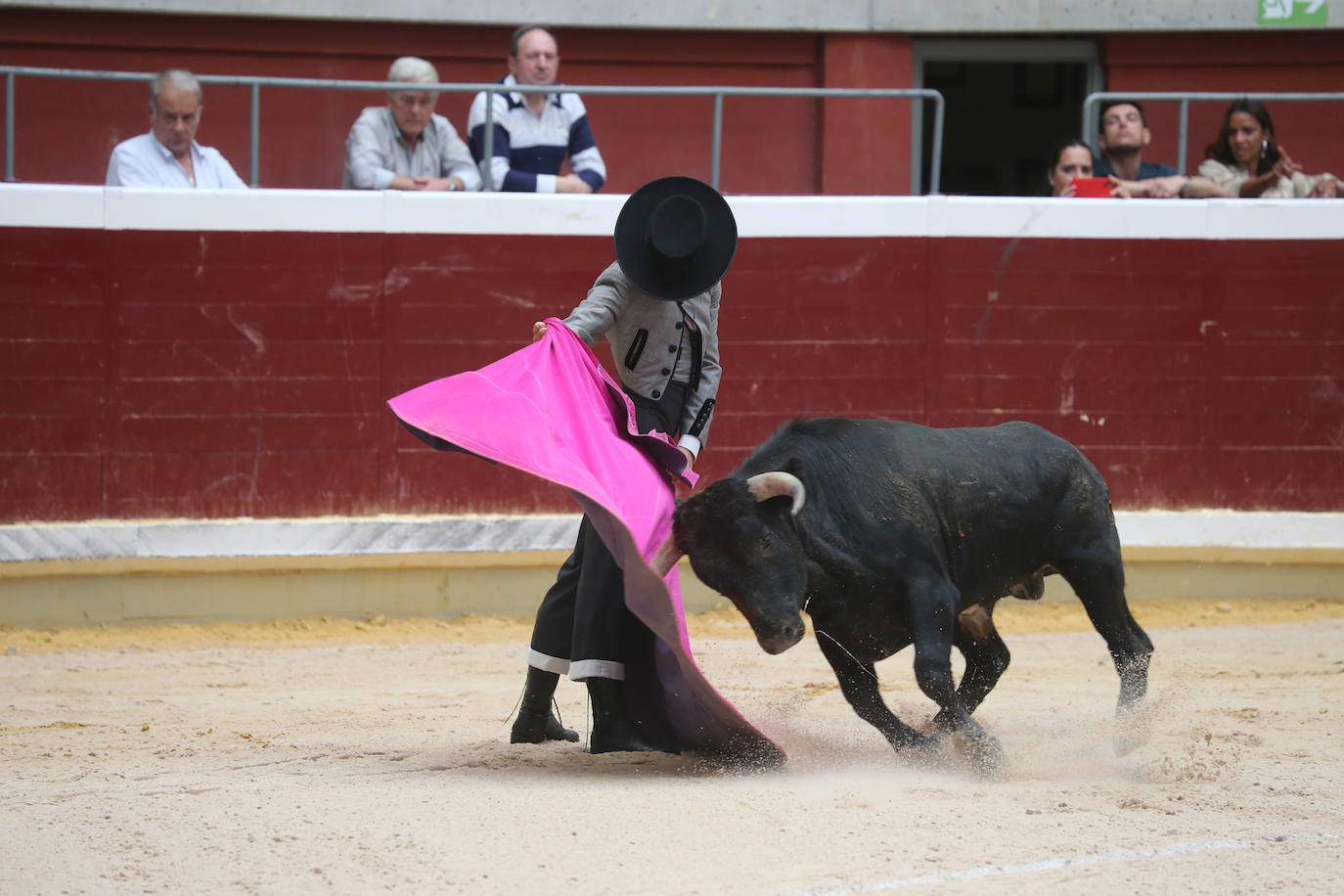La cantera riojana se da cita en la plaza de toros de La Ribera