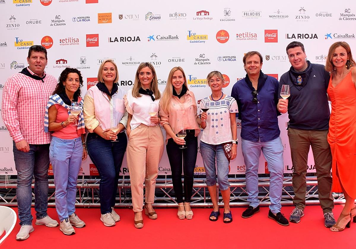 Álvaro Mayoral, Mar Cotelo, Teresa Antoñanzas, Cristina Maiso, Marta Fernández, Teresa Cobo, Quique Martínez Armas, Diego Bengoa y Estrella Domínguez.