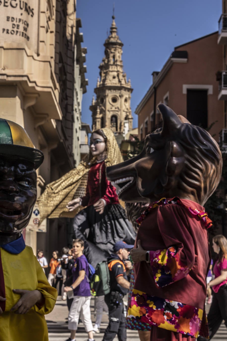 Mañana de gigantes para grandes y pequeños