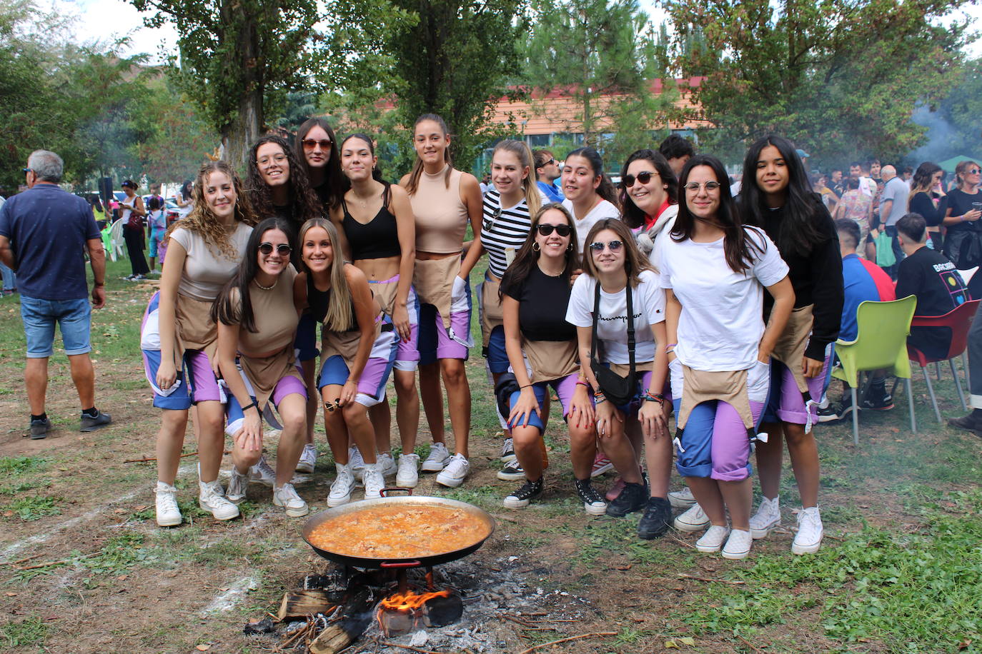 Tradicional concurso de paellas para despedir las fiestas de Nájera