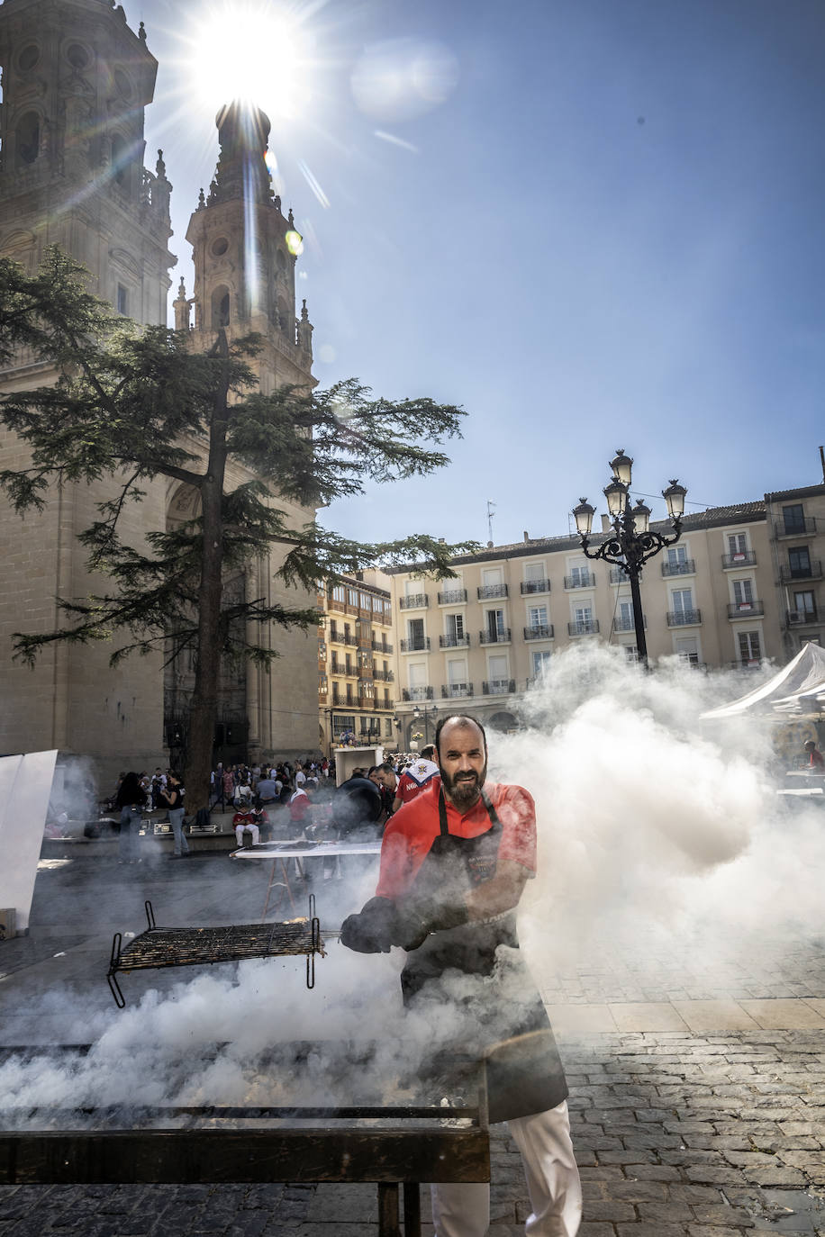Degustación de choricillo y panceta en la plaza del Mercado
