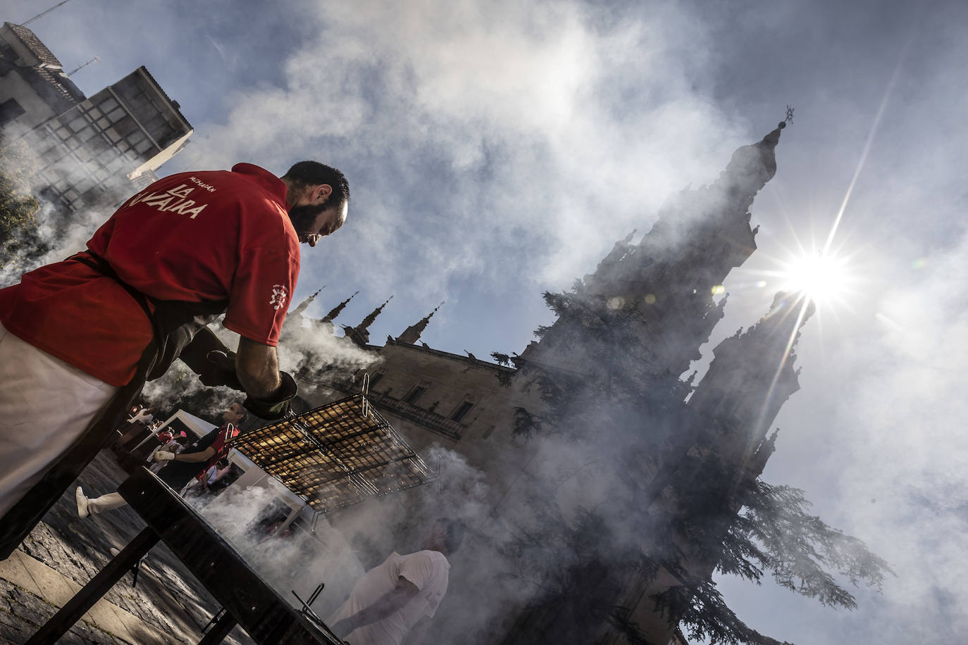 Degustación de choricillo y panceta en la plaza del Mercado
