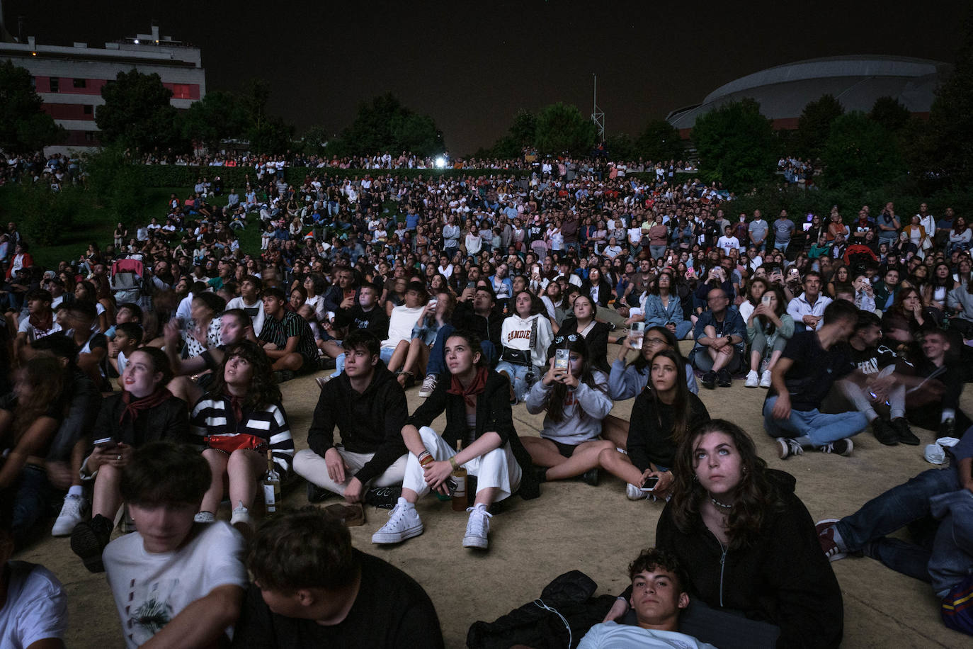 Pirotecnia Pablo pone color a la noche del miércoles