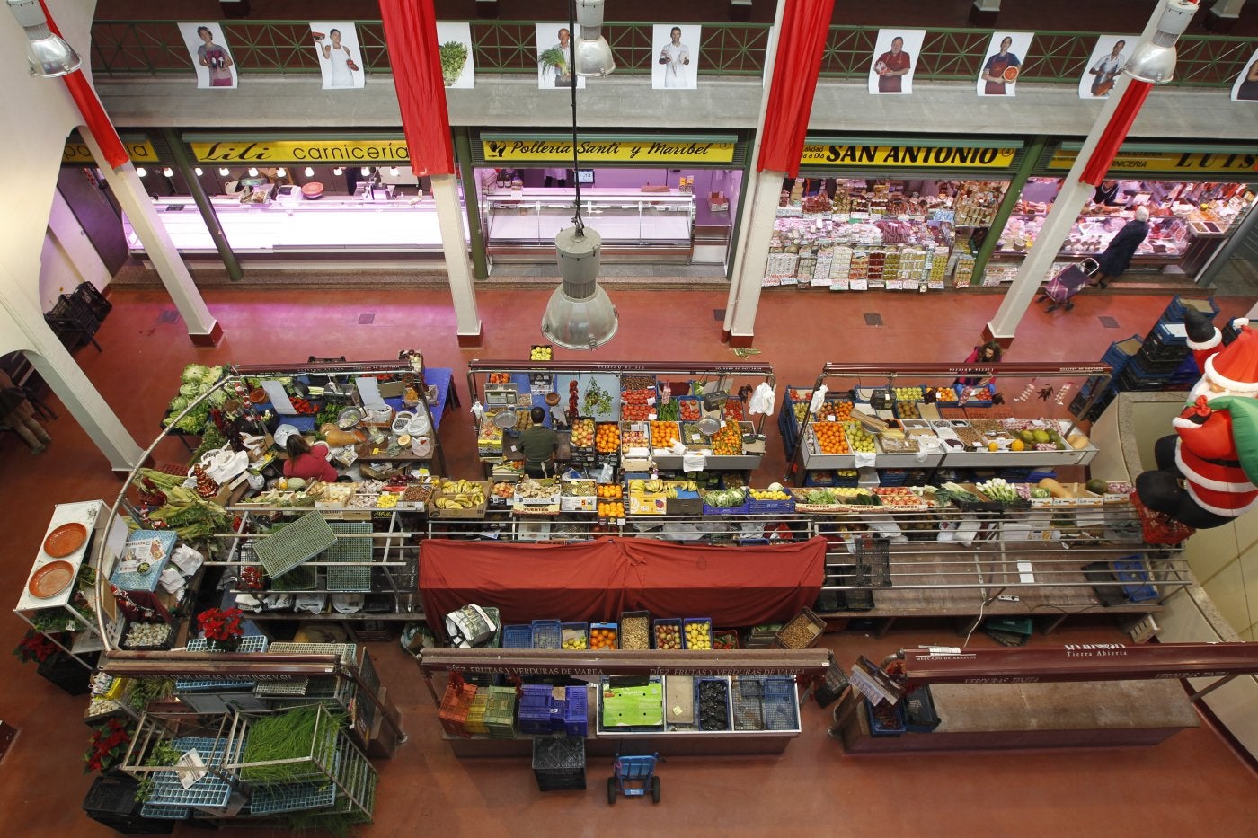 Frutas y verduras en la plaza de abastos de Logroño.