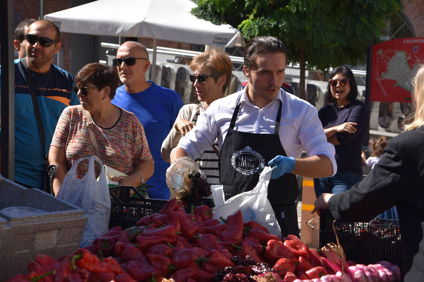 &#039;Calahorra con pimientos&#039; llena las calles de olor y sabor