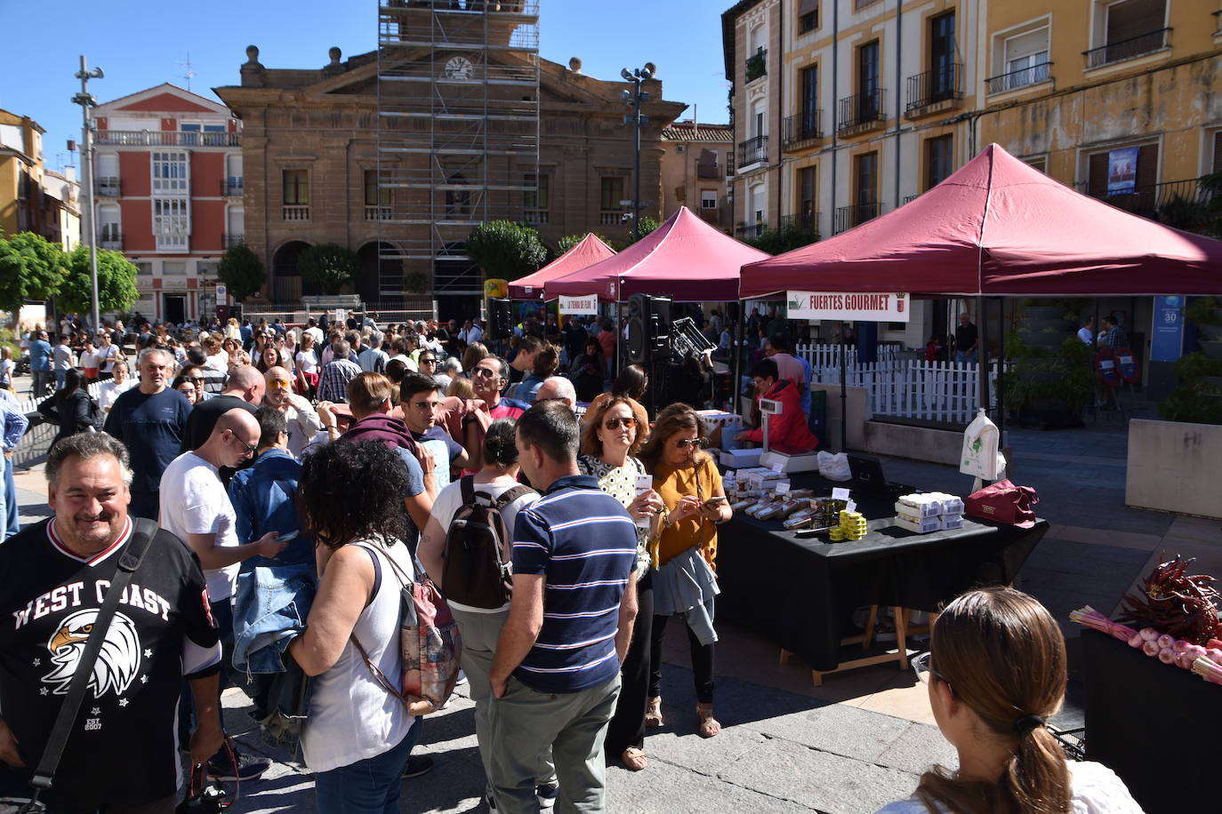 &#039;Calahorra con pimientos&#039; llena las calles de olor y sabor