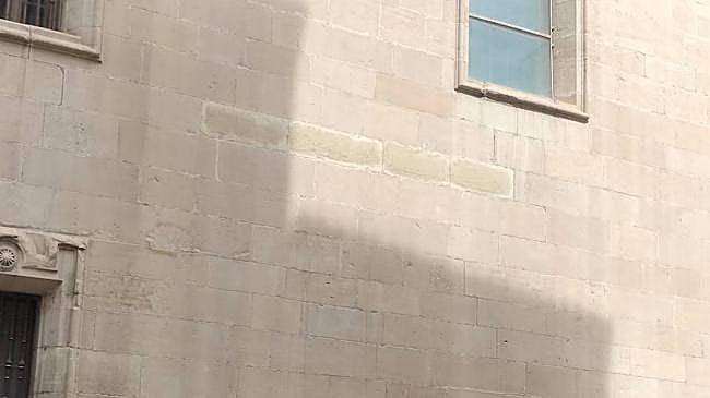 Imagen después - El antes y el después de los trabajos de borrado en la fachada sur de La Redonda.