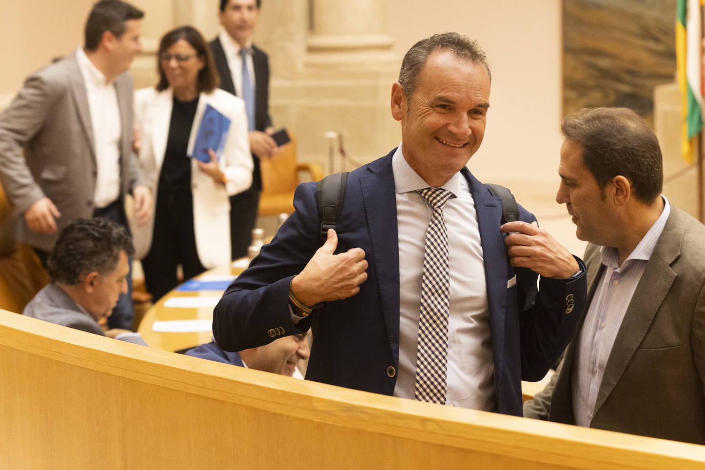 El pleno del Parlamento de La Rioja en imágenes