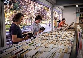 Logroño acoge la Feria del Libro Antiguo y de Opinión