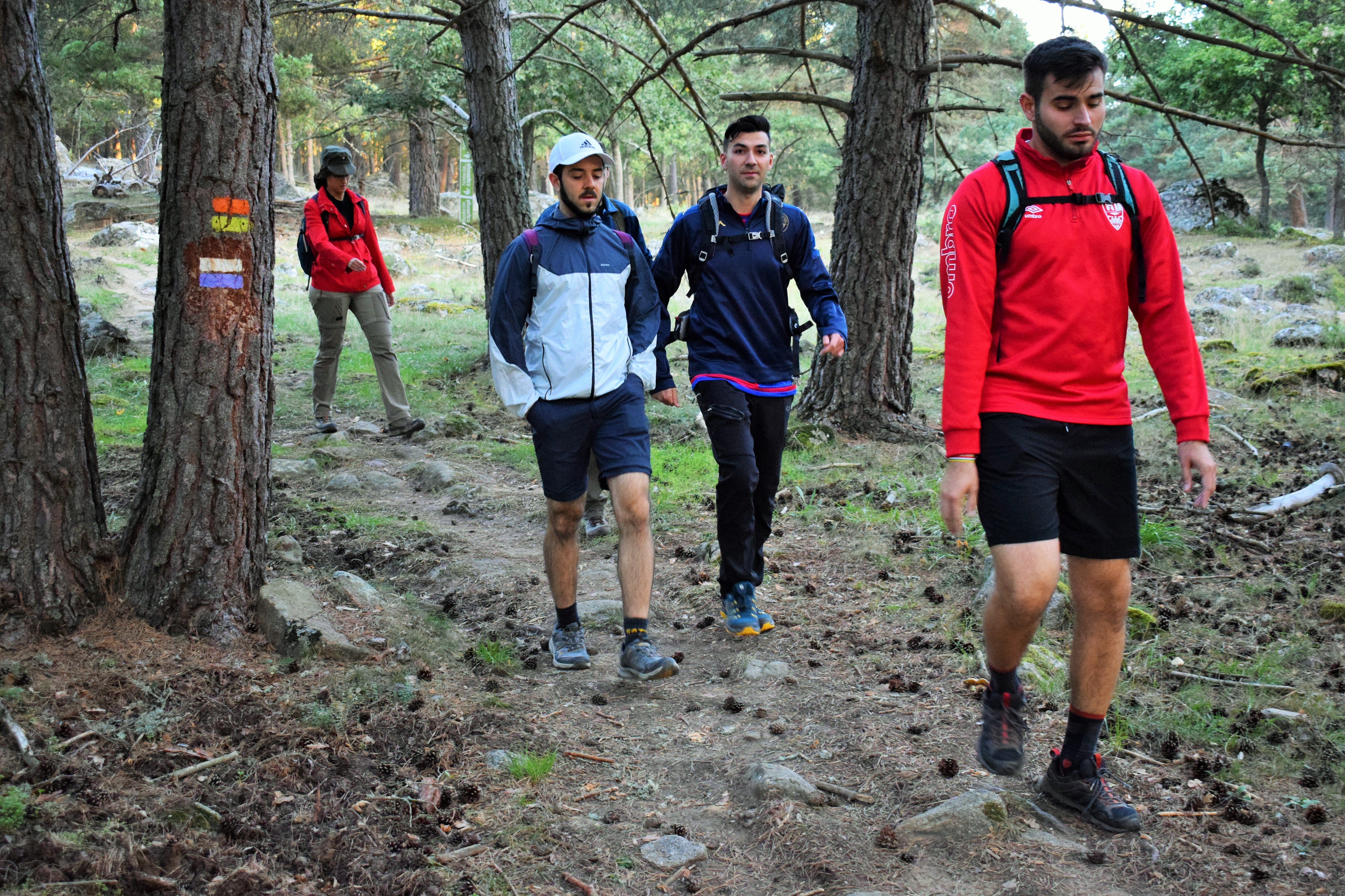 Instantes de la marcha de Hoyos