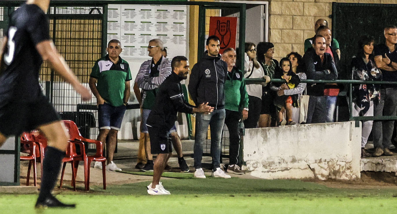 Las imágenes de la derrota del Pradejón ante el Atlético de Lugones