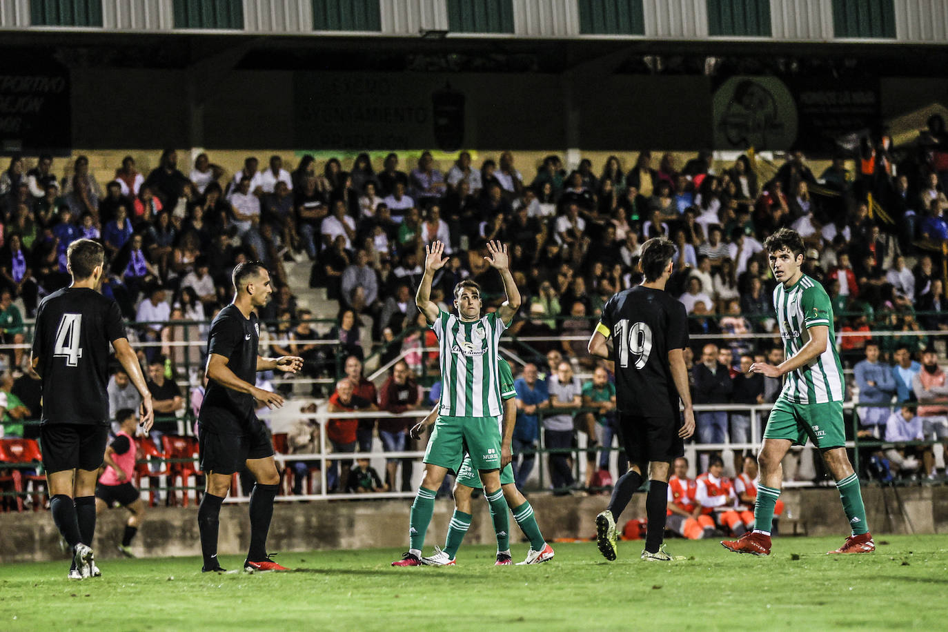 Las imágenes de la derrota del Pradejón ante el Atlético de Lugones