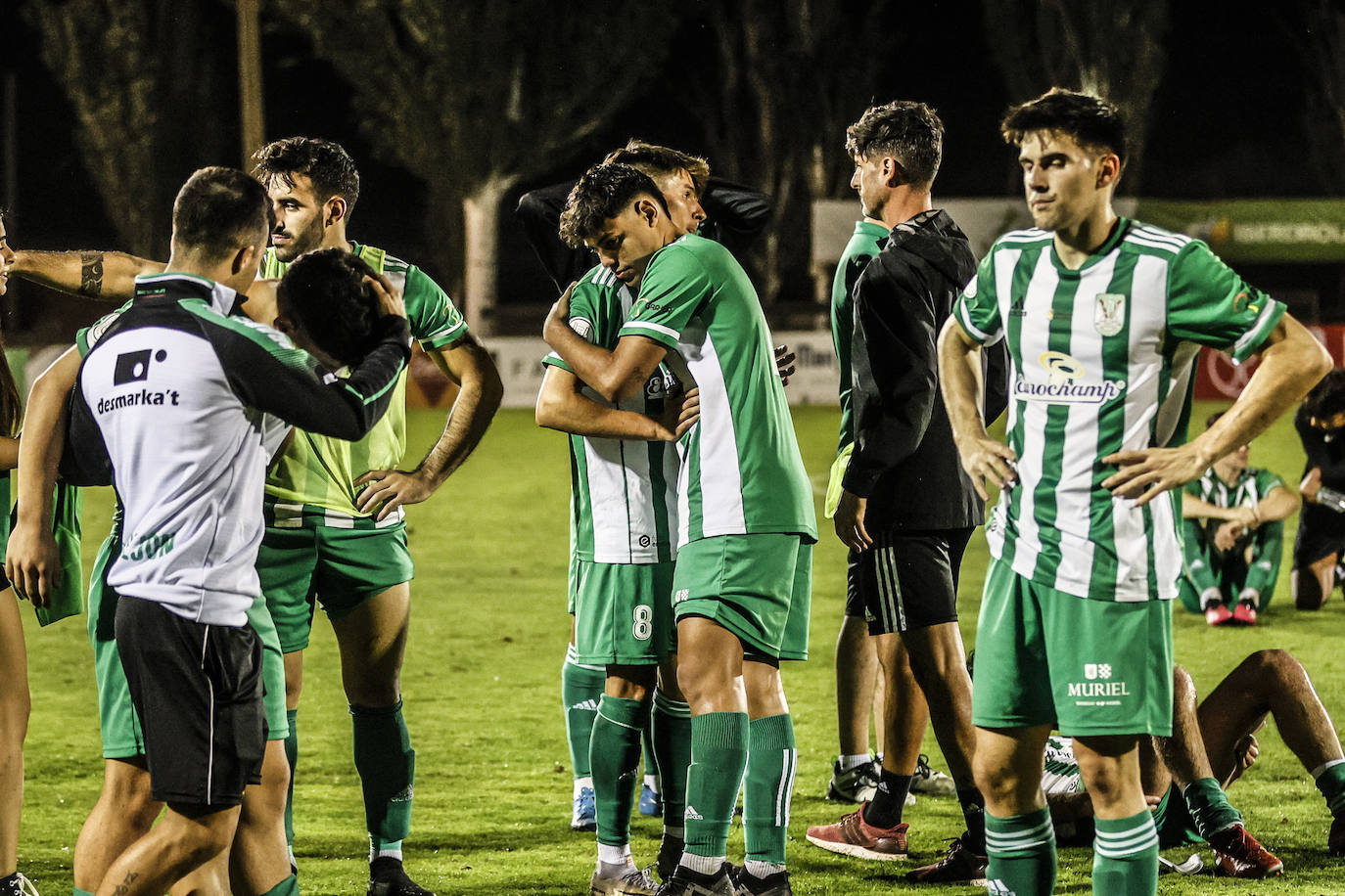 Las imágenes de la derrota del Pradejón ante el Atlético de Lugones