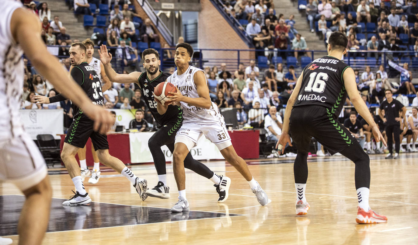 Clavijo 62 - Betis 56