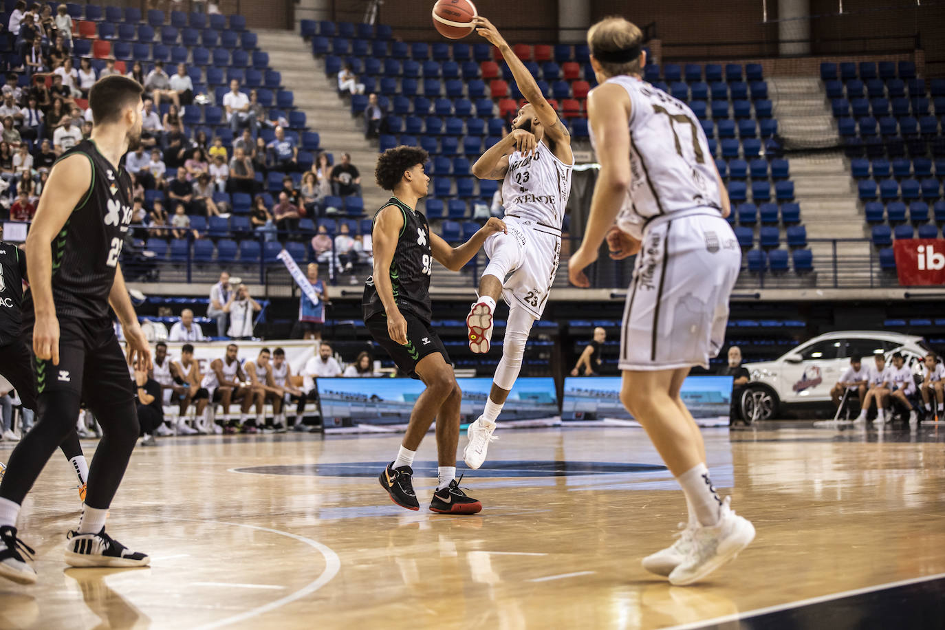 Clavijo 62 - Betis 56