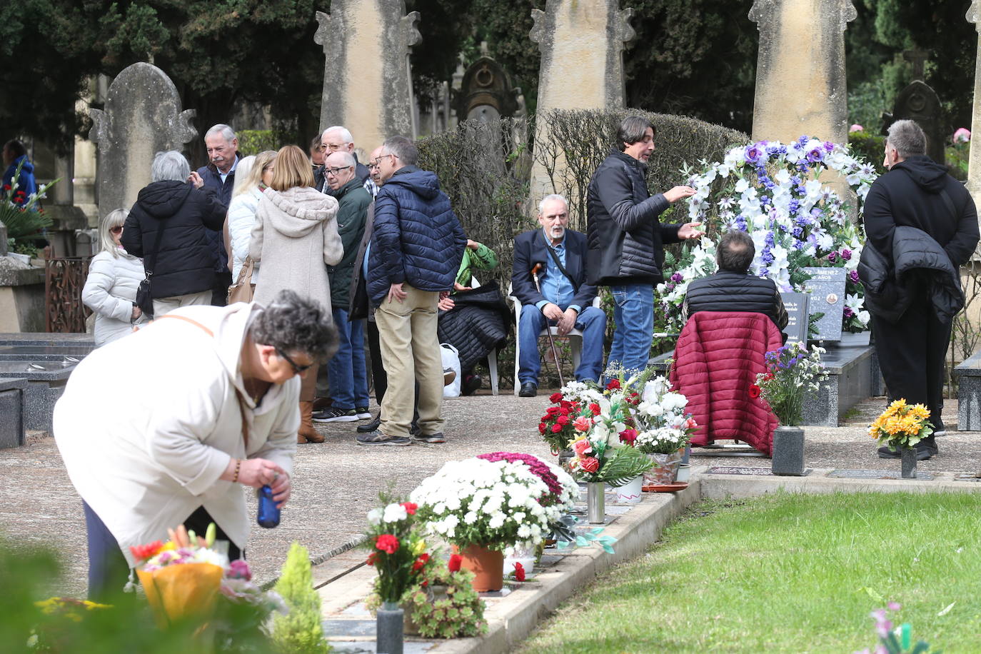 El Día de Todos los Santos, en el cementerio de Logroño