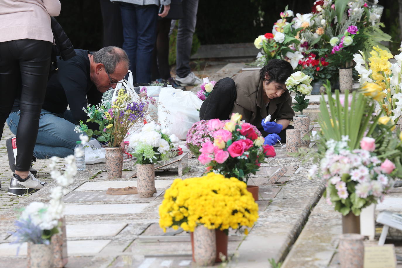 El Día de Todos los Santos, en el cementerio de Logroño