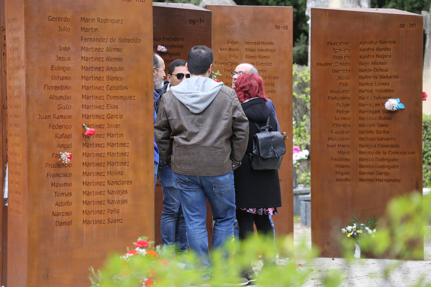 El Día de Todos los Santos, en el cementerio de Logroño