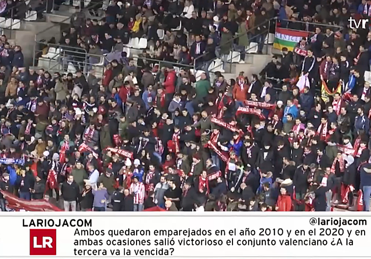 Las ganas de fútbol pueden al frío y a la lluvia