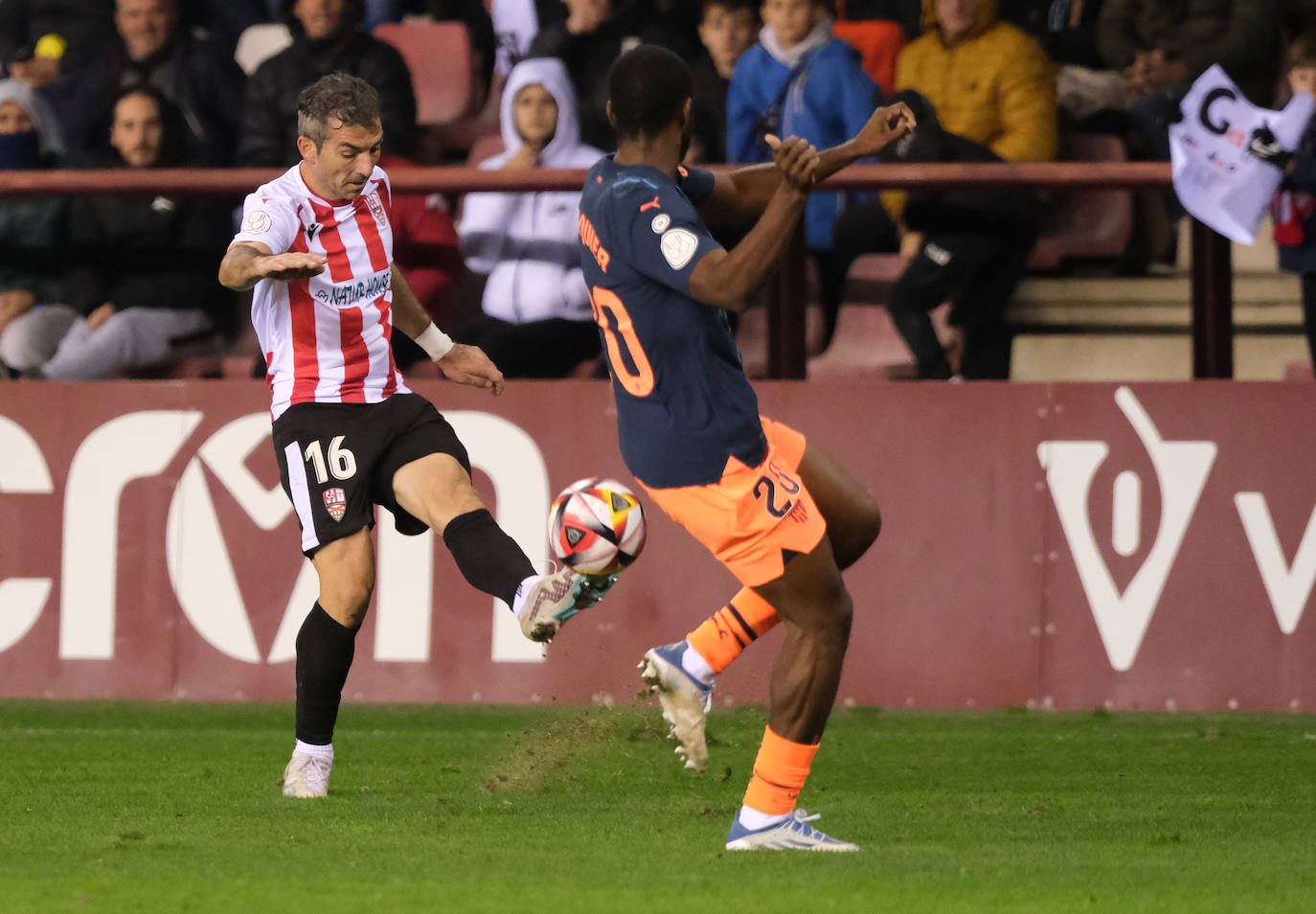Las imágenes del partido UDL-Valencia