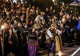 'Danza de los malditos' y 'El bosque de la memoria', dos de los actos celebrados este domingo en la última jornada de 'Las Brujas de Zugarramurdi'.