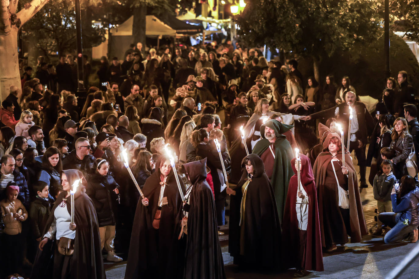 &#039;El baile de los malditos&#039; cerró la fiestas de las brujas