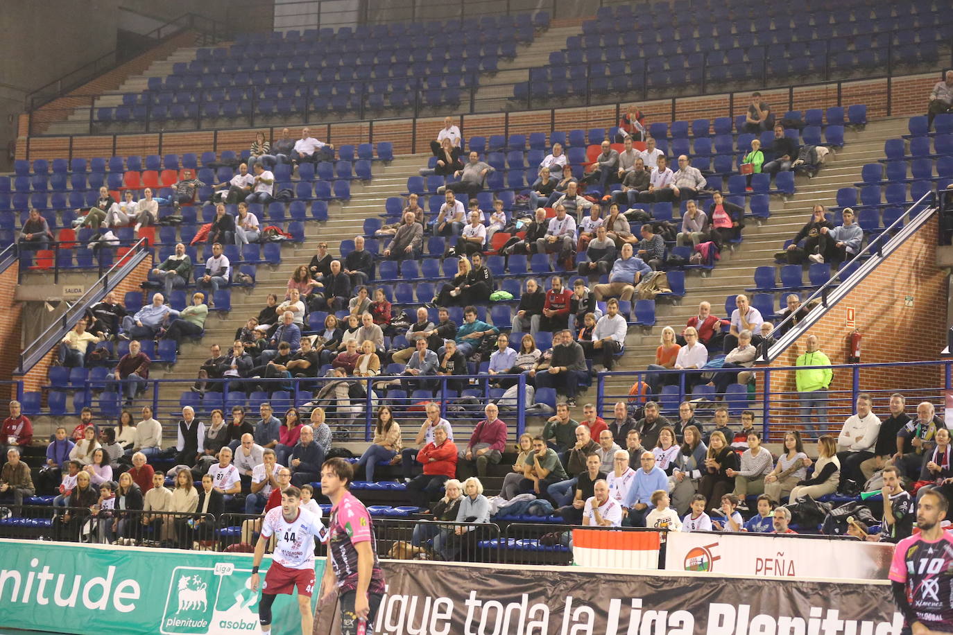 El Ciudad de Logroño logra una necesitada victoria frente al Puente Genil