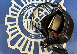 Riñonera robada y recuperada por la Policía Nacional.