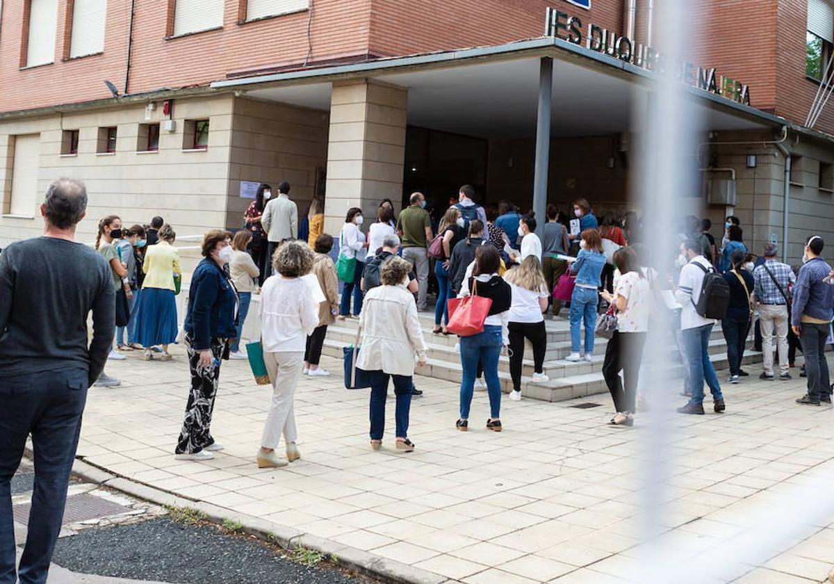 Opositores acuden a un examen en la convocatoria de 2021.