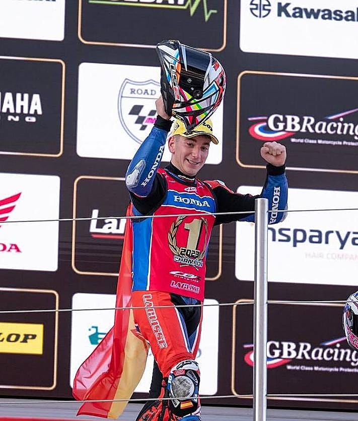 Imagen secundaria 2 - El alfareño Unai Orradre se proclama campeón de España de Superstock 1.000 en el Nacional de Superbikes