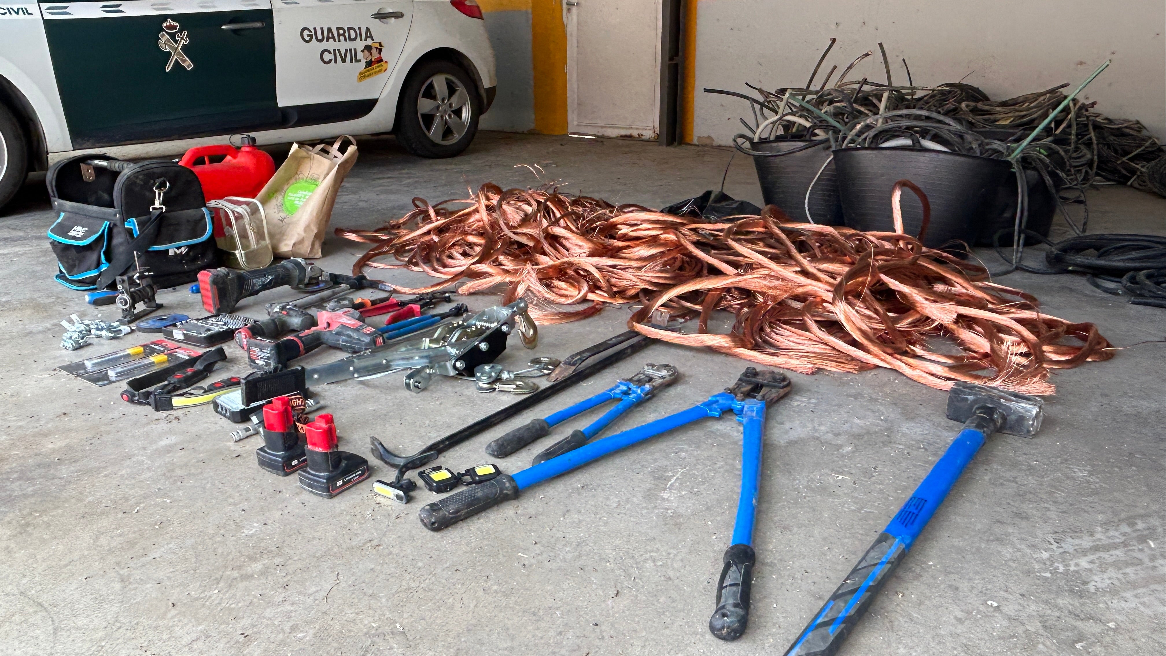 Dos detenidos por robar cobre en una empresa de Ausejo