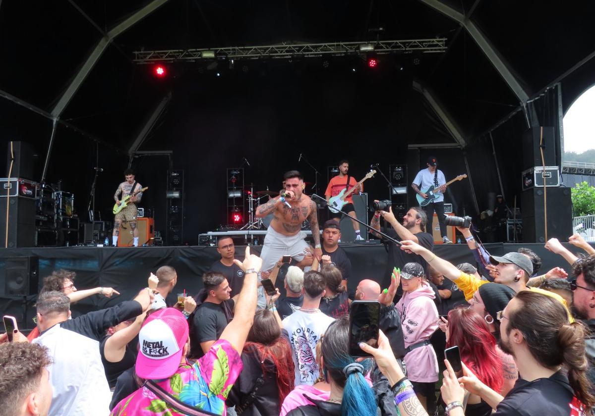 La joven banda riojana, durante su actuación en el gran festival de metal Resurrection.