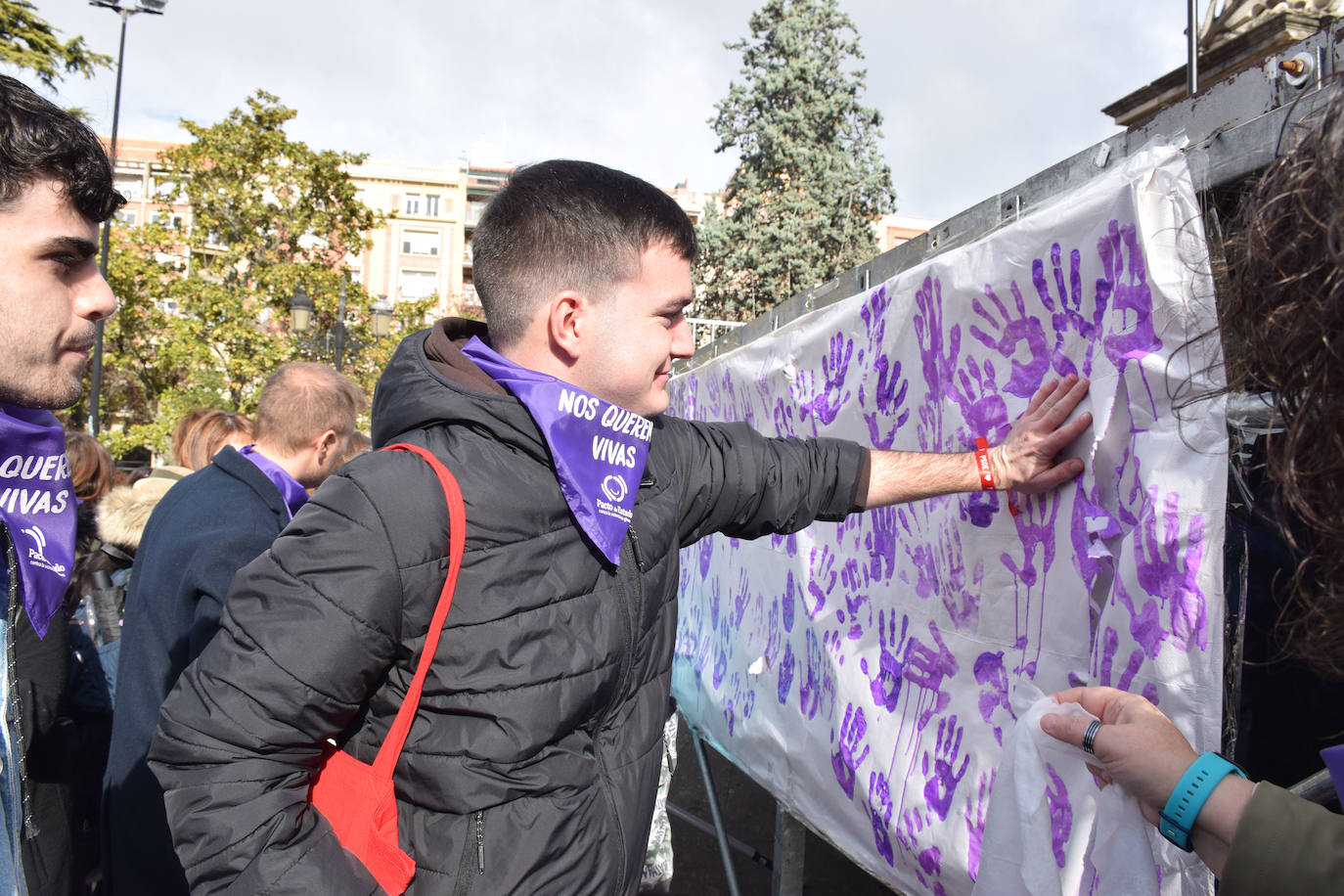 Concentración en El Espolón contra la violencia machista