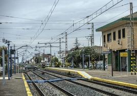 Trazado ferroviario a su paso por Rincón de Soto, localidad que forma parte del eje Castejón-Logroño aunque la variante proyectada para sacar la vía del tren del municipio se excluye del estudio informativo.
