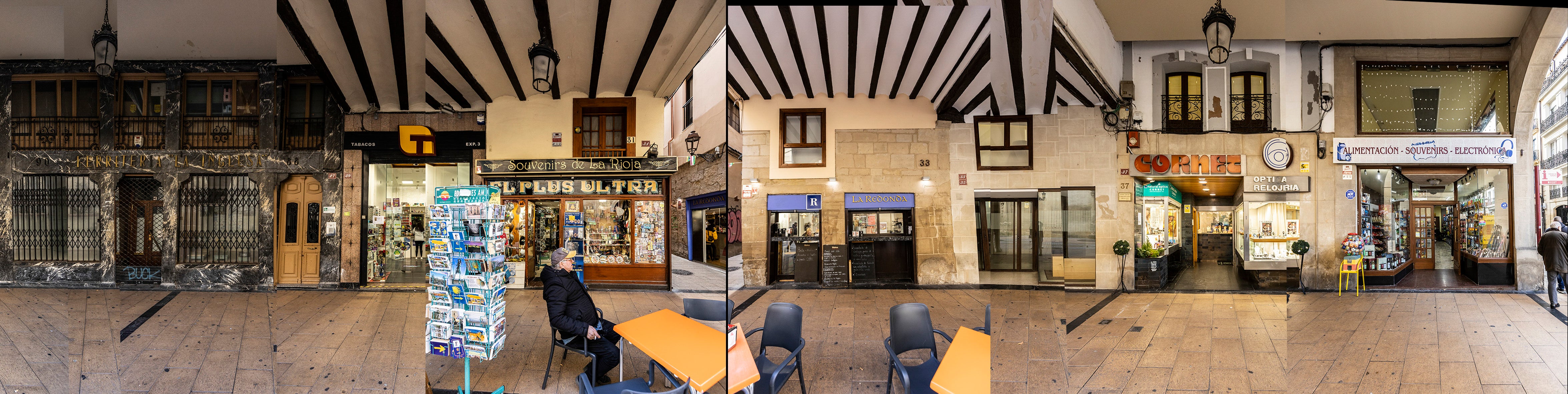 La Inglesa, la histórica ferretería que llegase a ser la más antigua de la ciudad, permanece vacía desde hace años en un tramo donde los soportales son más antiguos y donde Don Claus ha dado paso a una tienda de conveniencia.