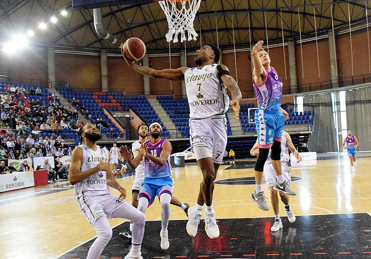 El Clavijo pierde ante el Valladolid