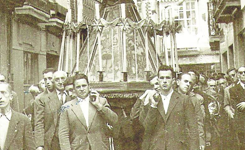 La procesión, en una imagen de mediados del pasado siglo.