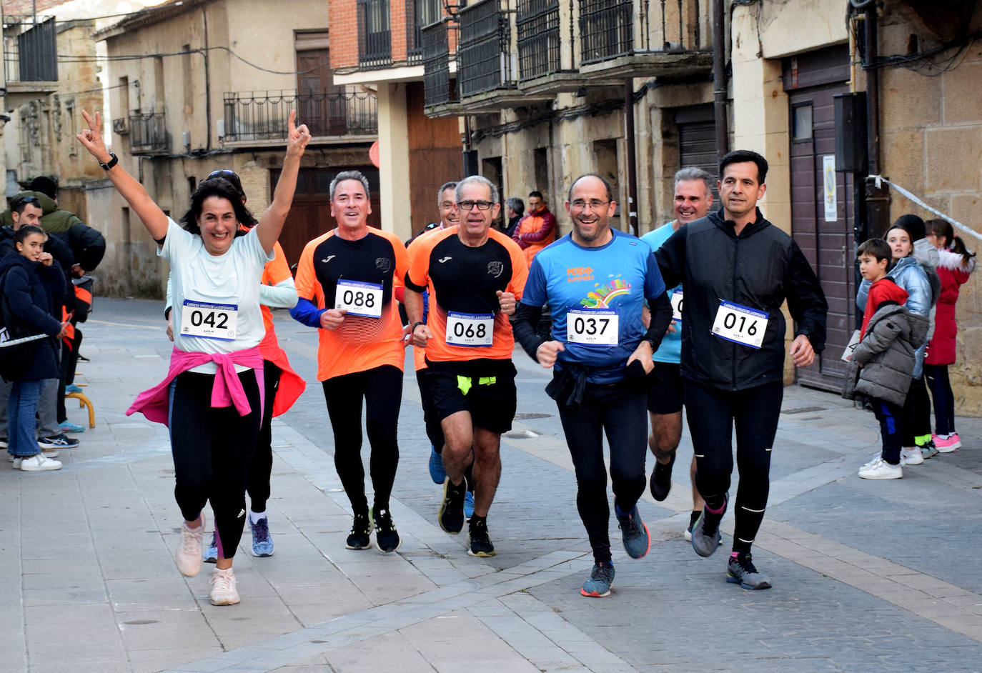 Las imágenes de la carrera popular Virgen de la Esperanza disputada en Cenicero