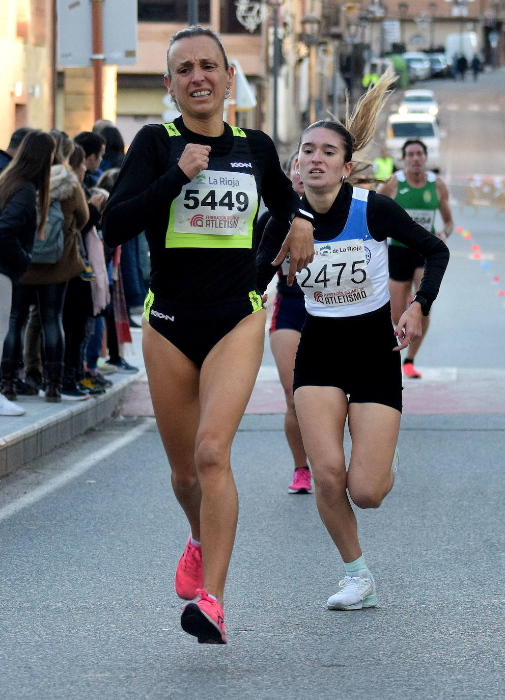 Las imágenes de la carrera popular Virgen de la Esperanza disputada en Cenicero