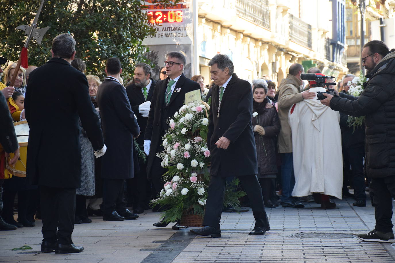 Ofrenda de flores a la Virgen de la Esperanza