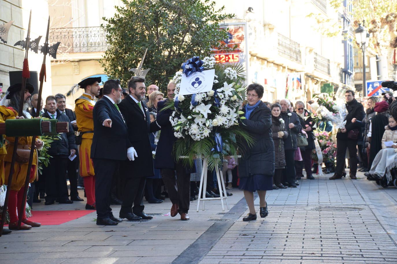 Ofrenda de flores a la Virgen de la Esperanza