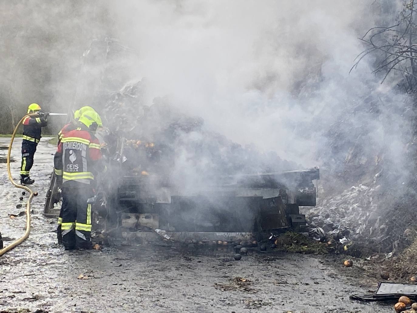 Todas las fotos: lo que el camión dejó a su paso