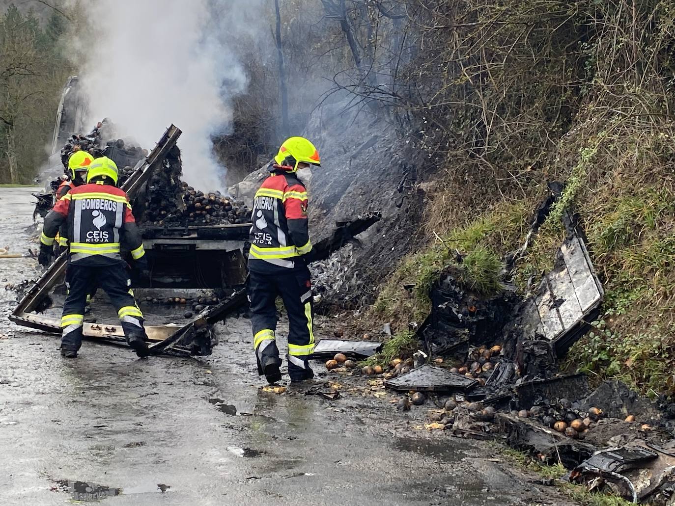 Todas las fotos: lo que el camión dejó a su paso