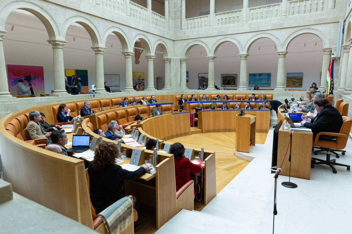 Las imágenes del Pleno del Parlamento de La Rioja