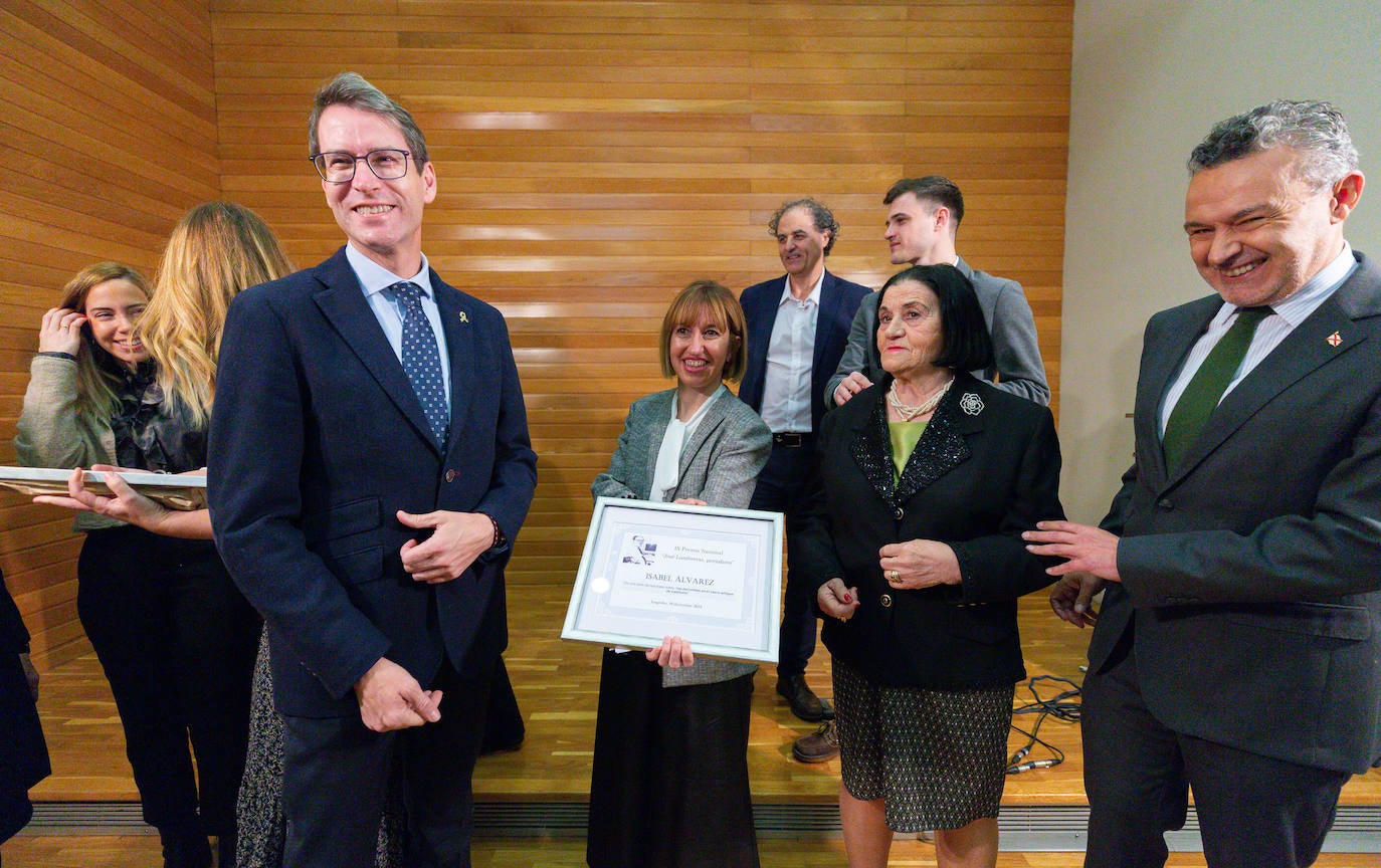 La corresponsal de Diario LA RIOJA en Calahorra ganó el Lumbreras Pino por una serie de reportajes sobre el Casco Antiguo de su ciudad, «por preocuparse de la vida de las personas y poner de su parte para intentar ayudarles», dice la autora de la foto.