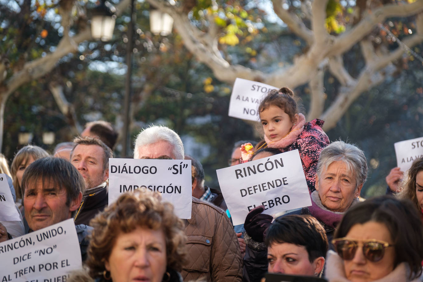 Cuatrocientos rinconeros rechazan la variante norte en El Espolón logroñés