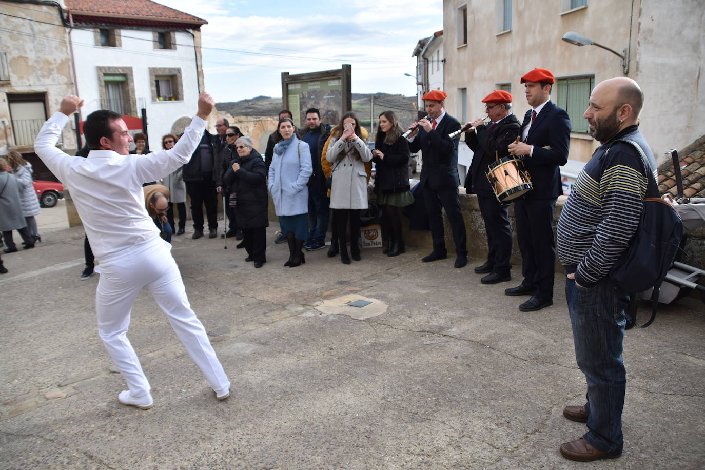 Fotos: Baile de &#039;los brindis&#039; en Grávalos