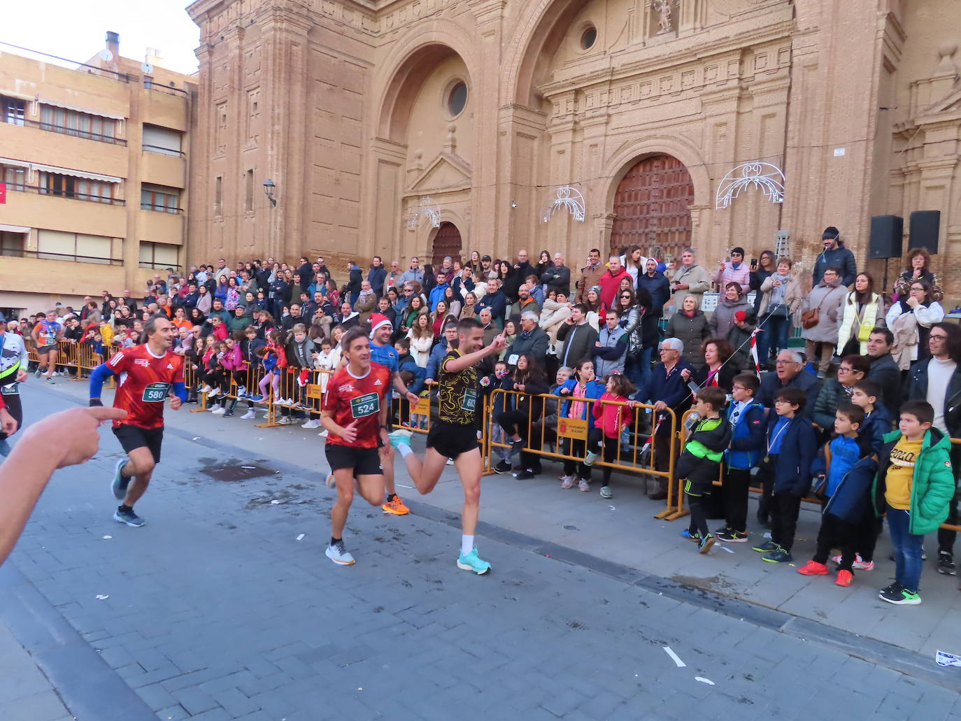 Fotos: Todas las fotos de la San Silvestre alfareña